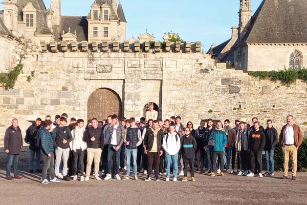 Visite de l’exposition « Terre. Terre » au Château de Kerjean par les BTS