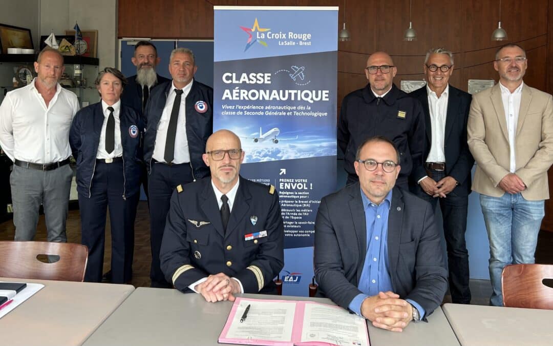 Signature d&rsquo;un partenariat pour l&rsquo;ouverture de notre future classe aéronautique